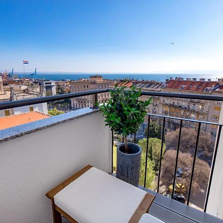 Ferienwohnung Aenei Delux Rijeka Exterior foto